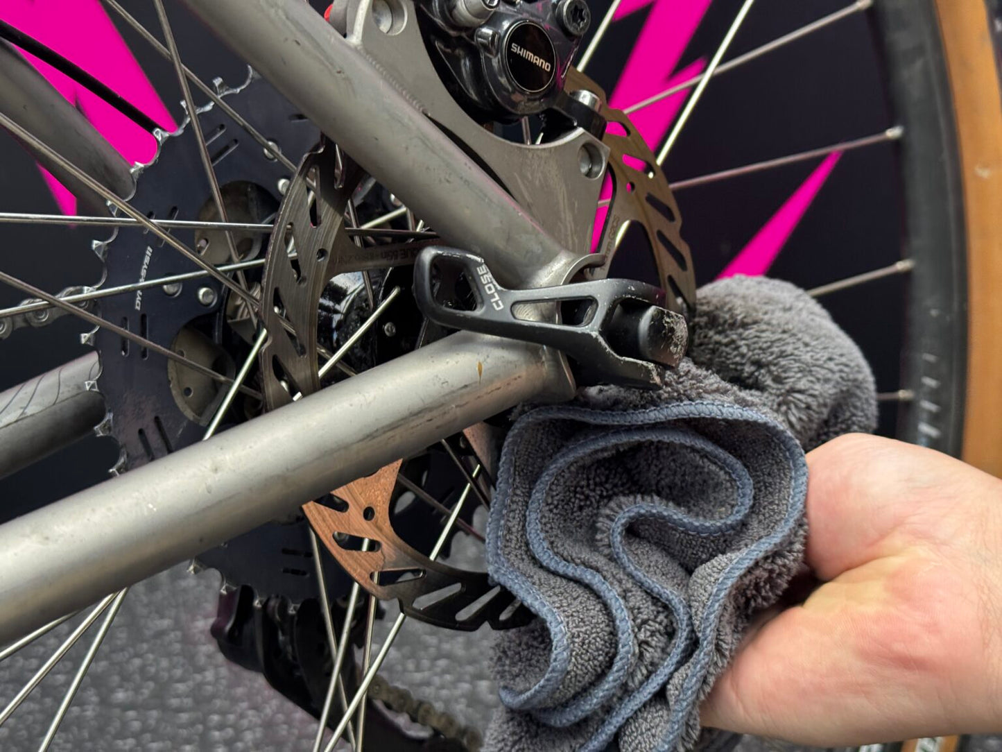 DISC BRAKE CLEANER 400ml ディスクブレーキクリーナー ディスクローター・ブレーキパッド洗浄 速乾タイプ